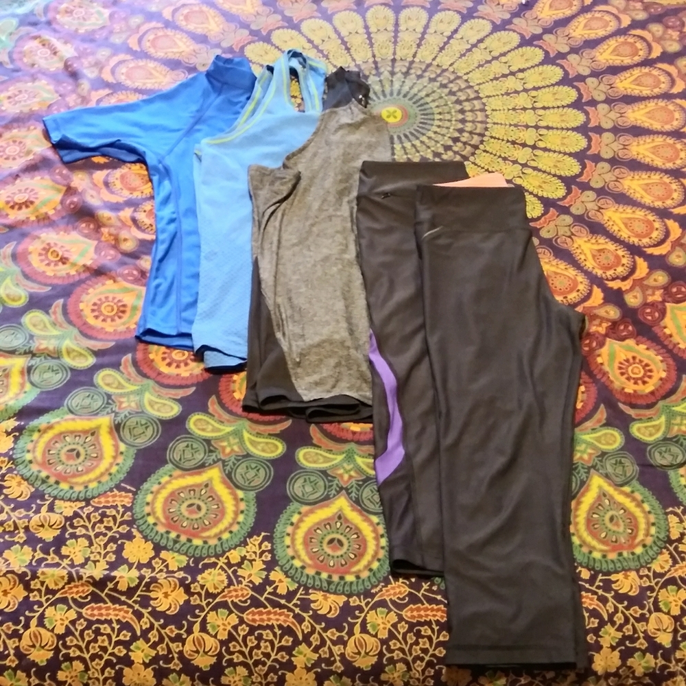 Bundle workout clothes